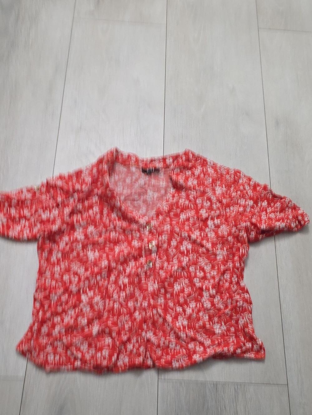 Women’s Red Printed Short-Sleeve Button Front Blouse